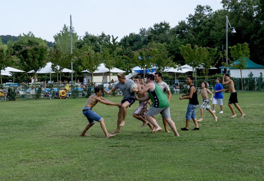 فندق Parco Delle Piscine سارتيانو المظهر الخارجي الصورة